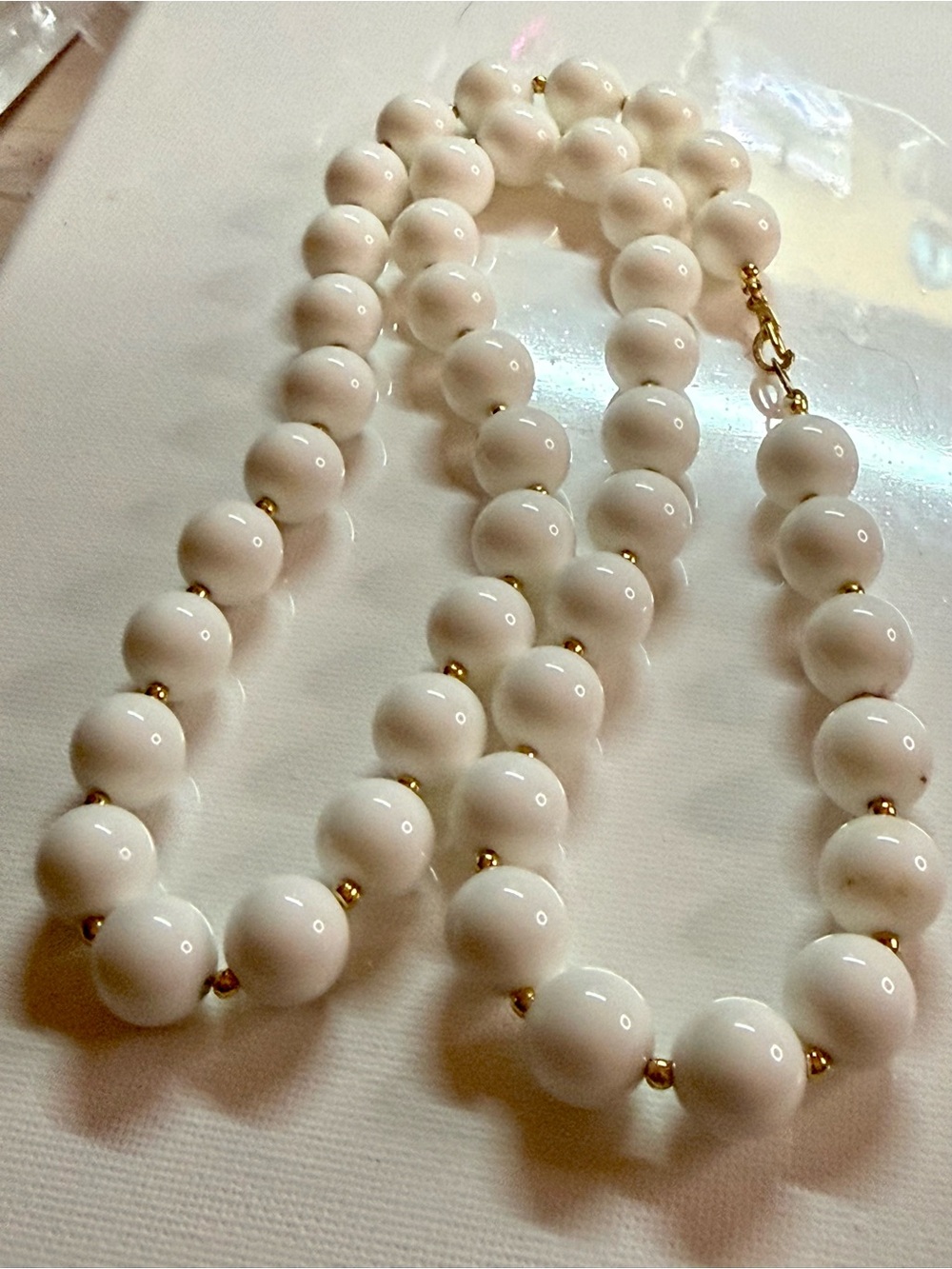 Elegant White Beaded Necklace with Gold Accents - Women Jewelry